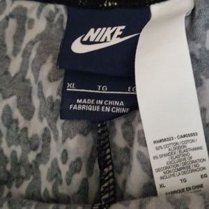 Nike Pants - Nike leggings Nike Pants - Nike leggings
